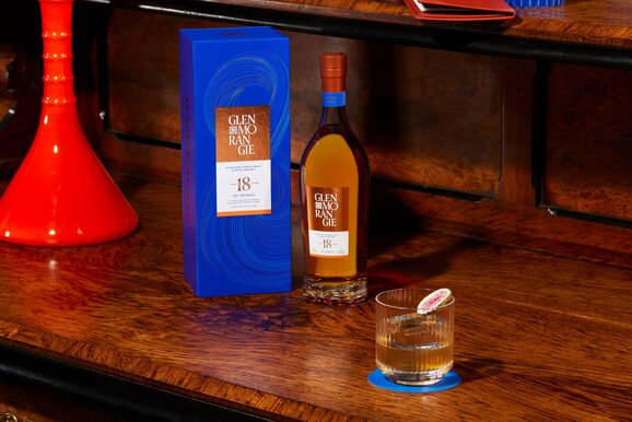 Coachbuilt Fashioned cocktail