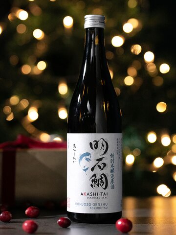 A bottle of Akashi-Tai Honjozo Genshu Tokubetsu