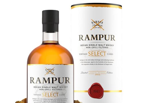 Rampur Select bottle