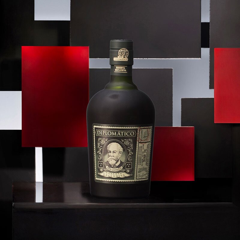 A bottle of Diplomático Reserva Exclusiva