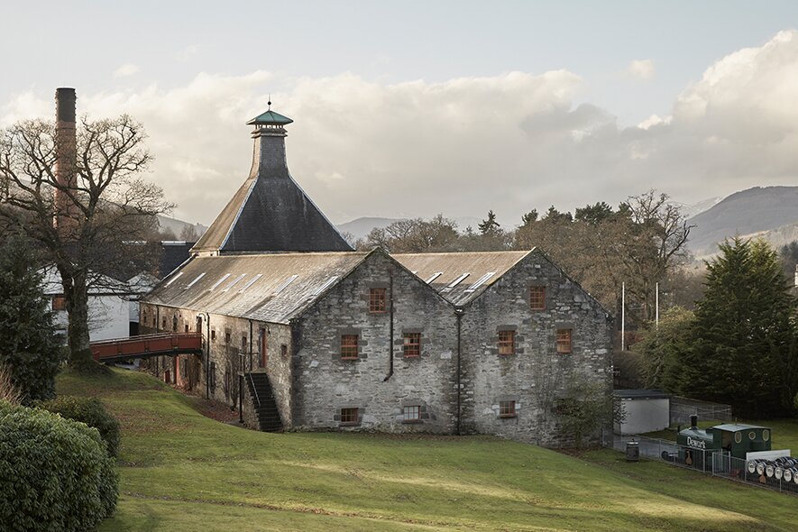 Aberfeldy Distillery exterior.
