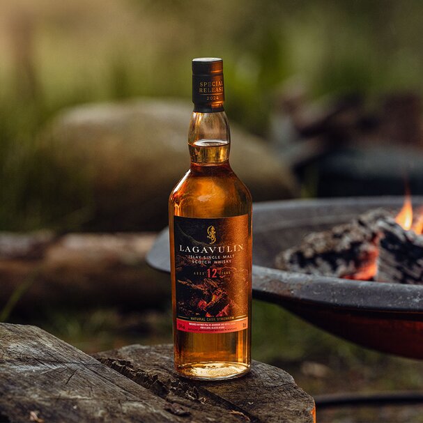Lagavulin: 12YO – Fireside Tales Diageo Special Releases 2024 