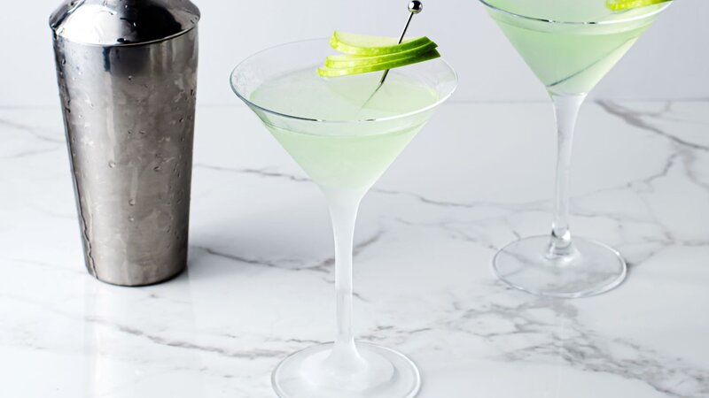 SASSENACH APPLE MARTINI
