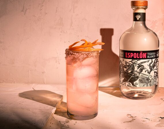 An El Espolòn Paloma cocktail.