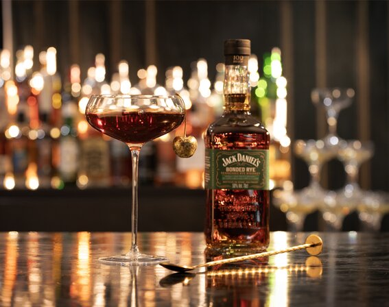 Coachbuilt Fashioned cocktail