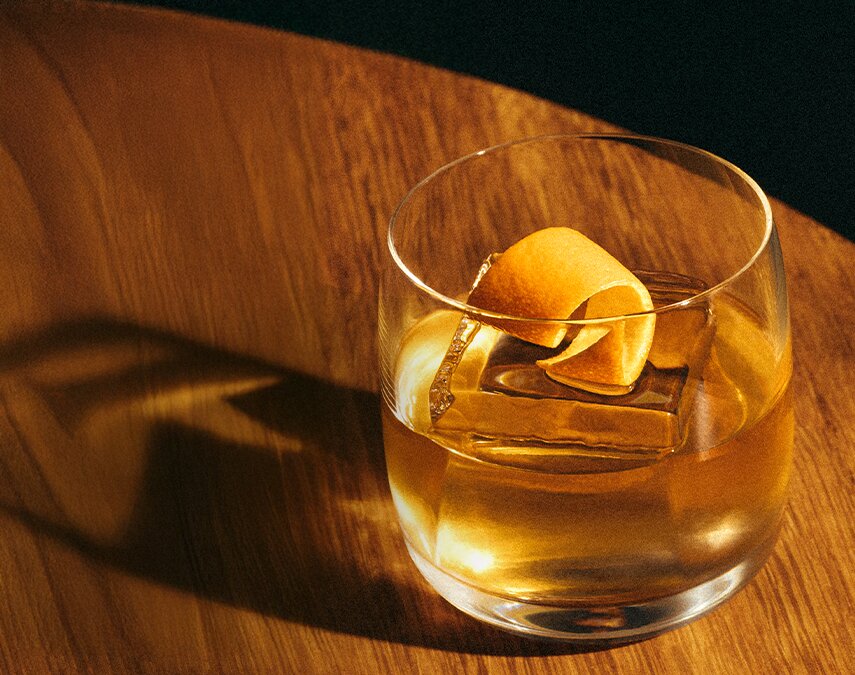 An Aberfeldy Gold Fashioned cocktail made with Aberfeldy 12 Year Old.