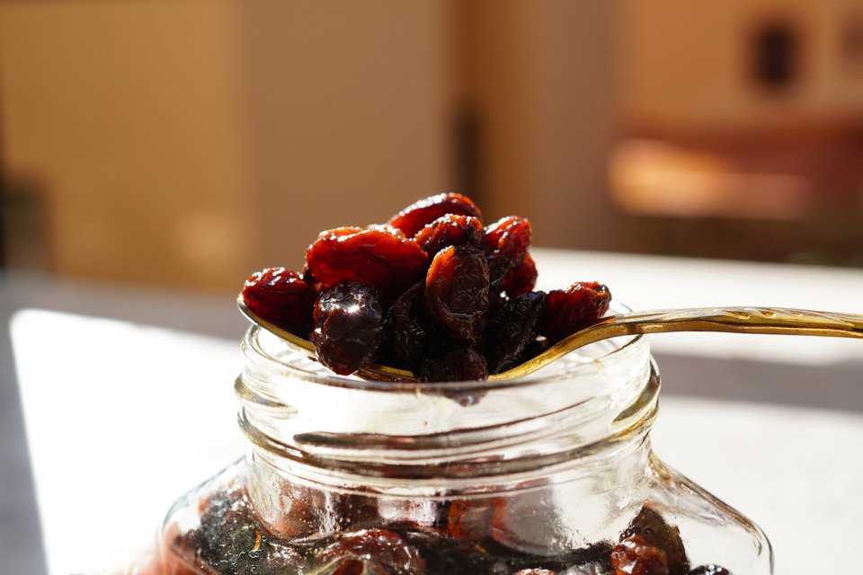 Homemade rum and raisin