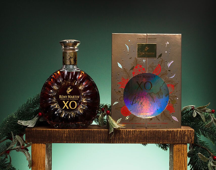 A bottle of Rémy Martin XO Gift Set
