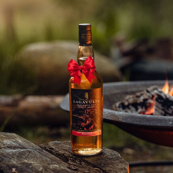 Lagavulin: 12YO – Fireside Tales Diageo Special Releases 2024 