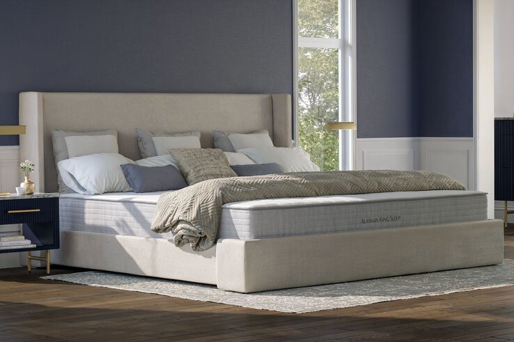 The Luxe Alaskan King size mattress by Nolah
