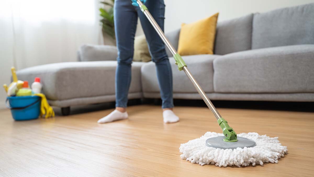 Ways to Keep Sticky and Dirty Floors Clean
