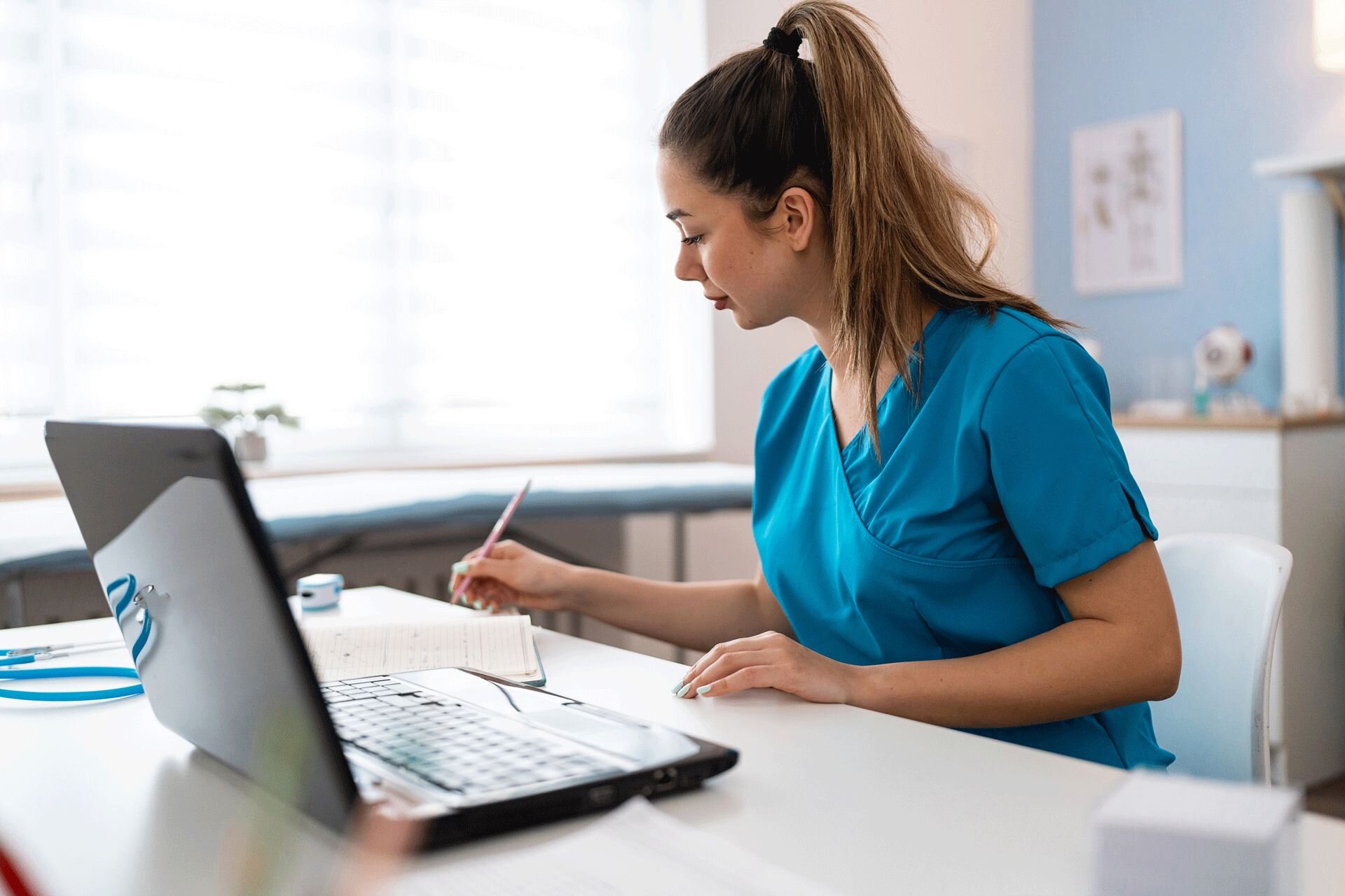 CEU Resources and State Requirements for Travel Healthcare 2025