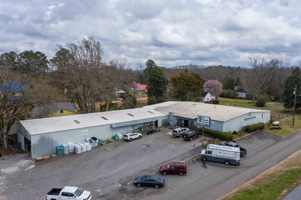 Pine Mountain Hardware building