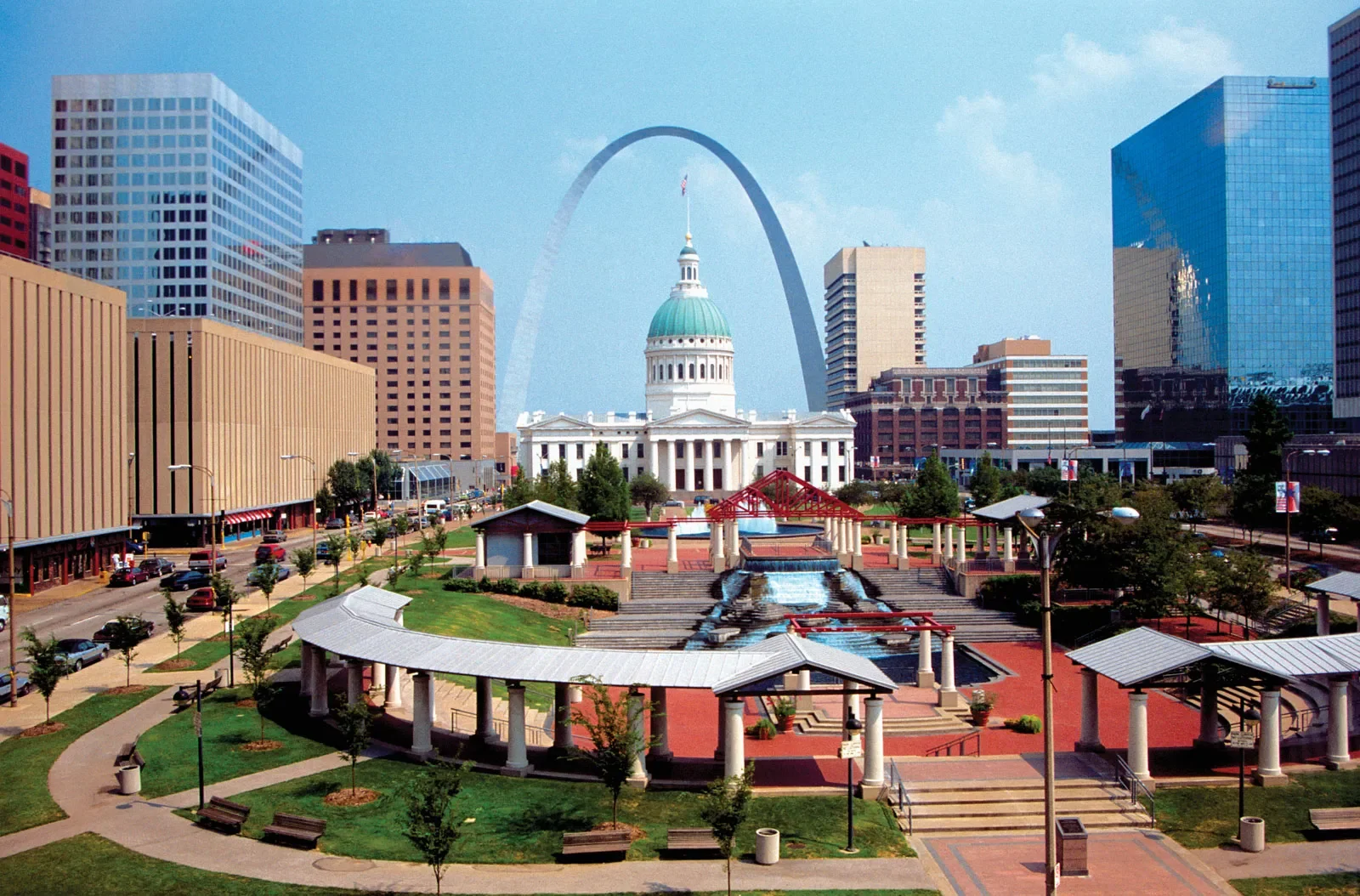 Downtown St. Louis Plaza and Courthouse