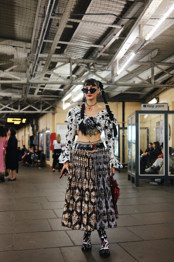 Eve-Lily attending the Chopova Lowena Spring/Summer 2024 London Fashion Week show.