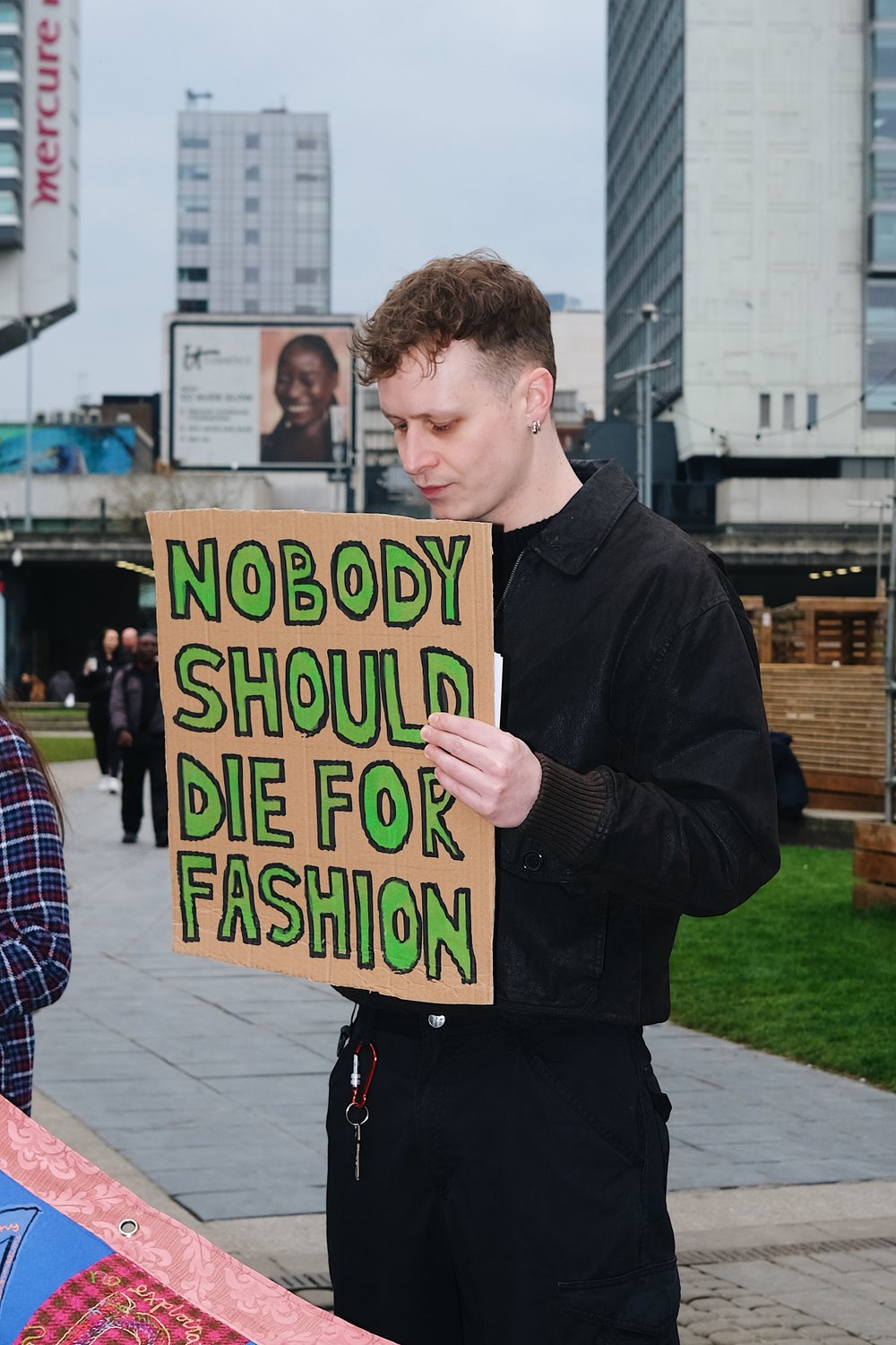 fast fashion, actions against fast fashion, easy actions to take against fast fashion, how can i stop fast fashion