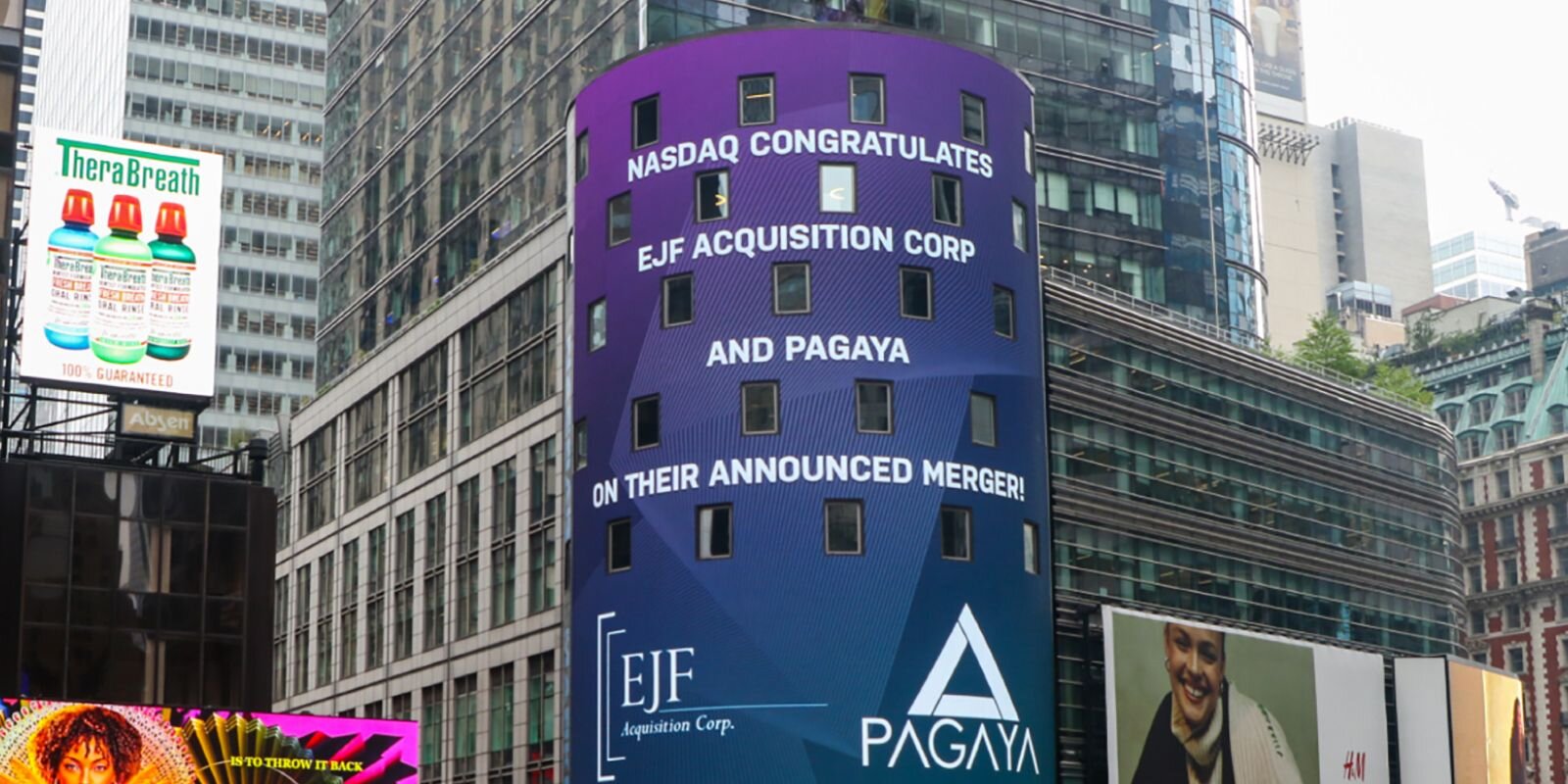 "Pagaya logo on Nasdaq's Time Square billboard"