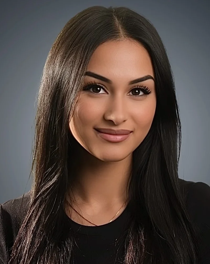 Sharlene headshot