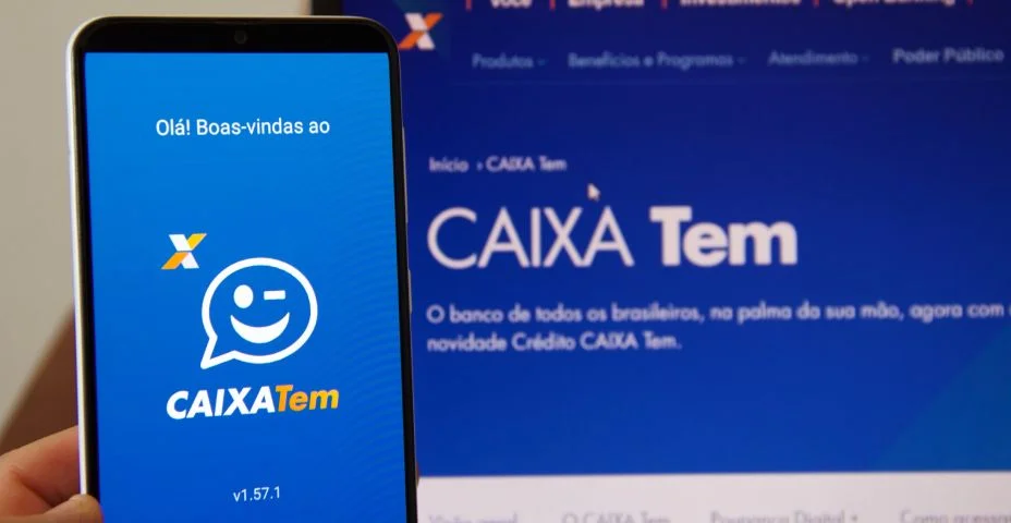 aplicativo do caixa tem aberto no celular