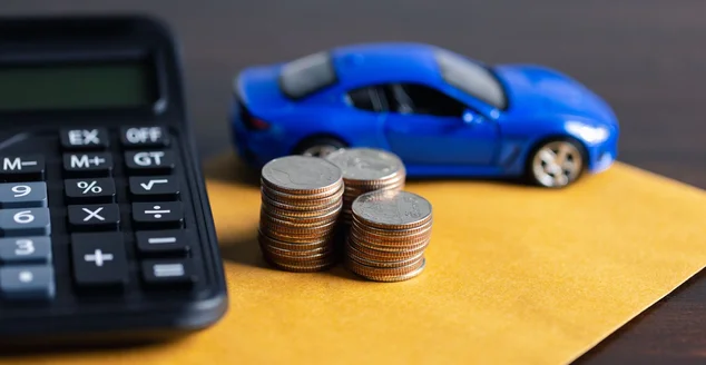 Conceito de empréstimo de carro, economia de dinheiro para conceito de carro, trocar carro por conceito de dinheiro, conceito de finanças.