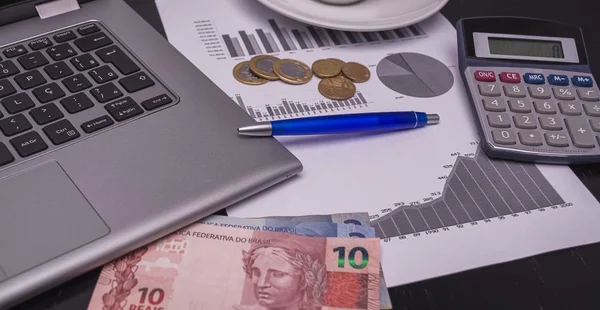 Finanças e dinheiro brasileiro