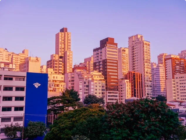 receita federal e predios no fundo