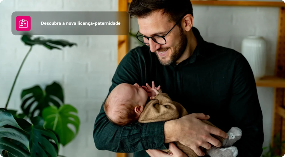 Empresário trabalhando no relatório financeiro das operações corporativas, balanço