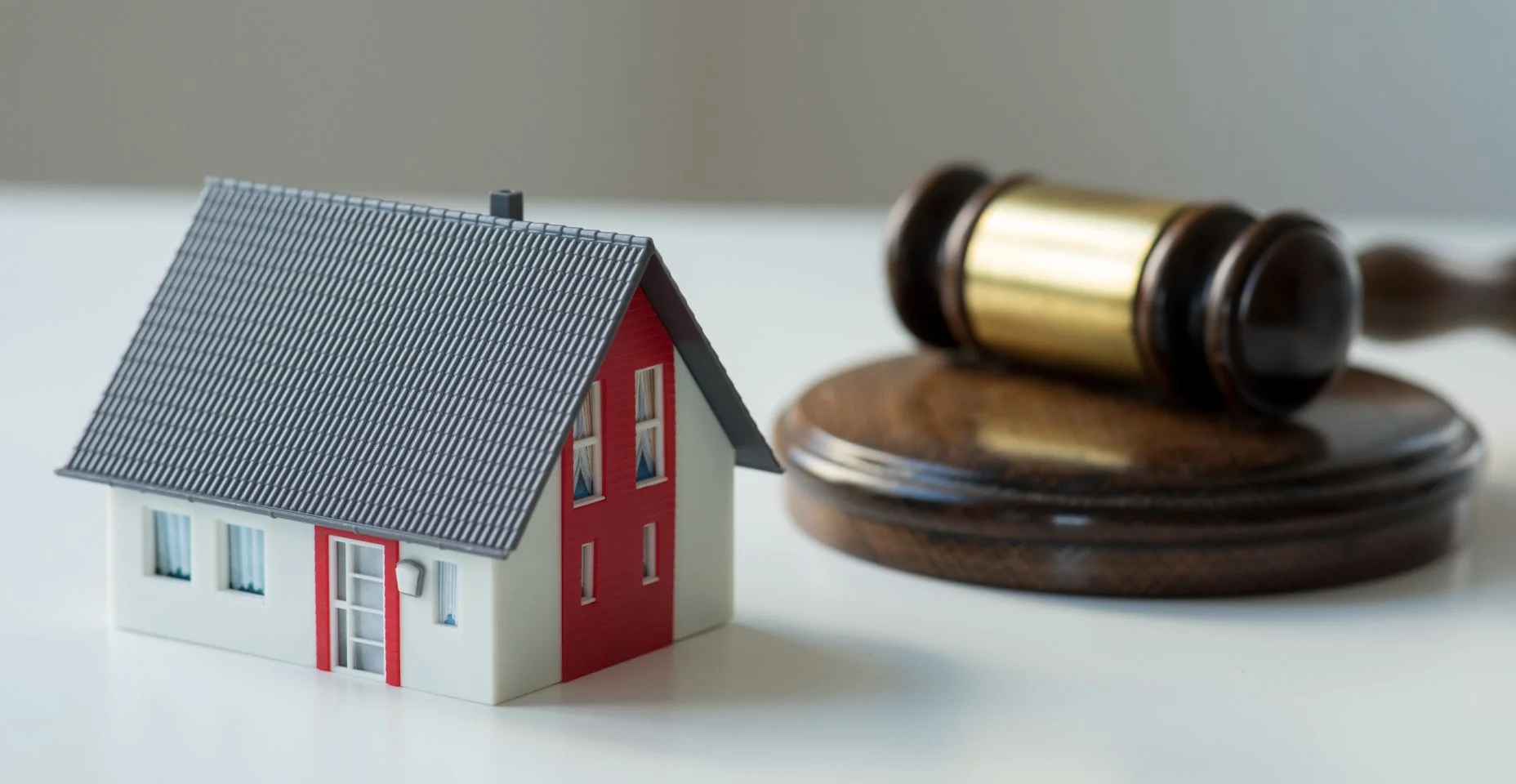 Direito imobiliário e leilão de casas