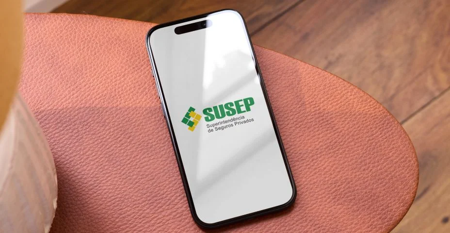 celular com o logo do SUSEP