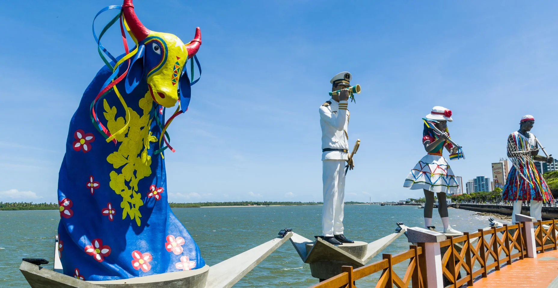 Monumento ao folclore Sergipano, esculturas de personagens folclóricos localizados no Largo da Gente Sergipana.