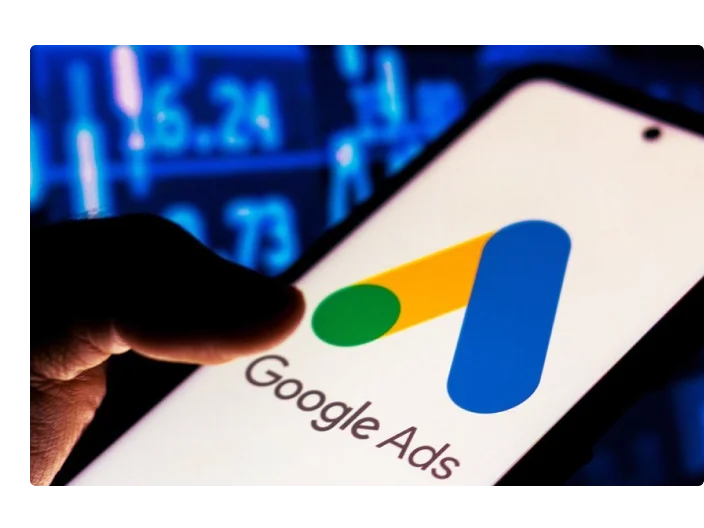 celular com o logo do Google ADS