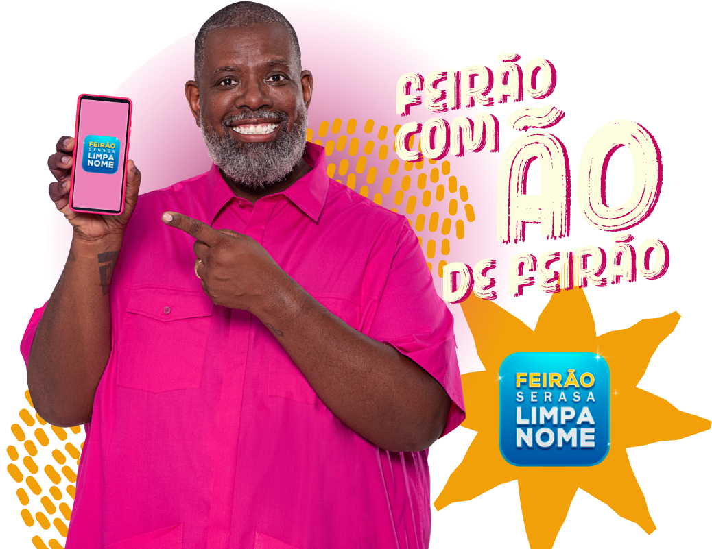 Pericles segurando celular com a tela do Feirão Serasa Limpa Nome