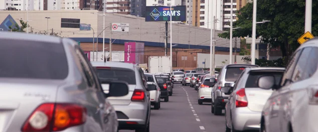 carros na rua