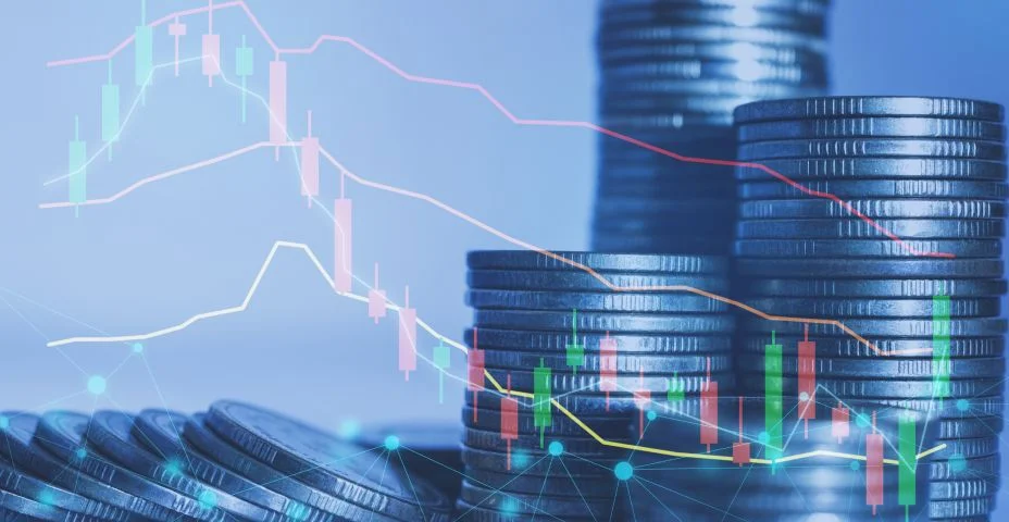 Dupla exposição da cidade com linha de pilha de moedas com gráfico de crescimento e relatório de progresso gráfico para banco de investimento empresarial e conceito de economia de dinheiro.