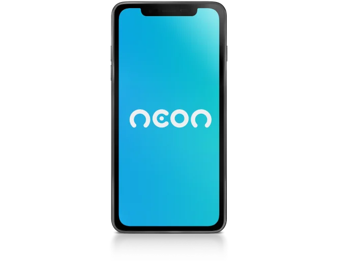 Celular com o logo do Banco Neon na tela