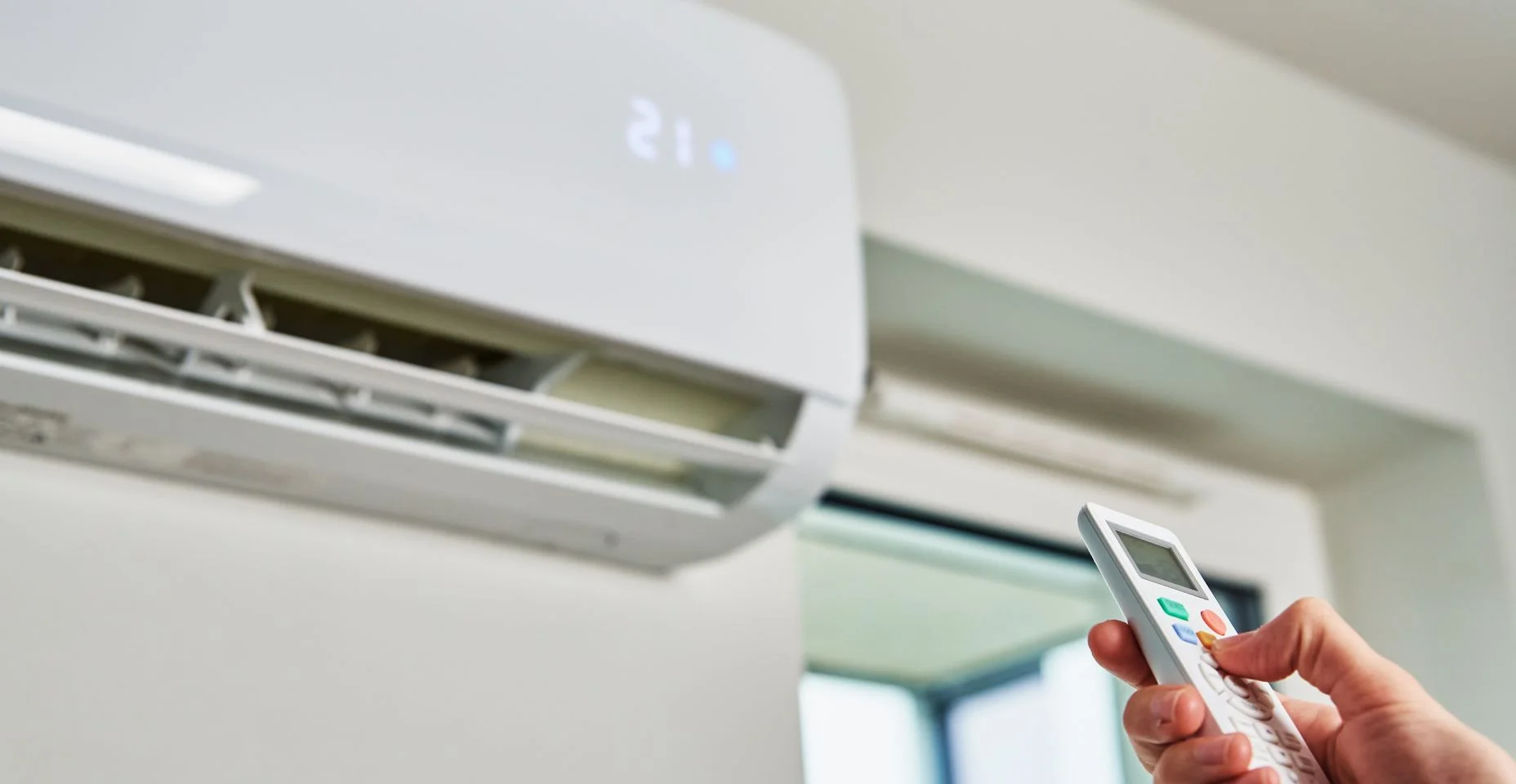 Temperatura de ajuste manual no ar condicionado com controle remoto, ar condicionado de trabalho para temperatura de conforto em casa no verão quente