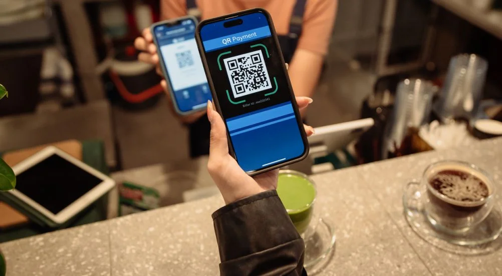 Contactless payment with QR code