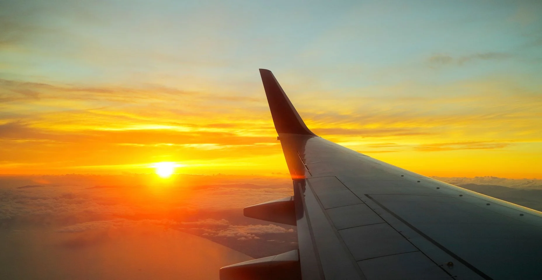 Pôr do sol visto de um avião