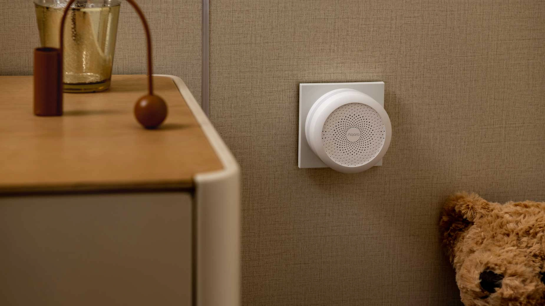 Aqara Hub M1S Gen 2 (EU) in Wandsteckdose