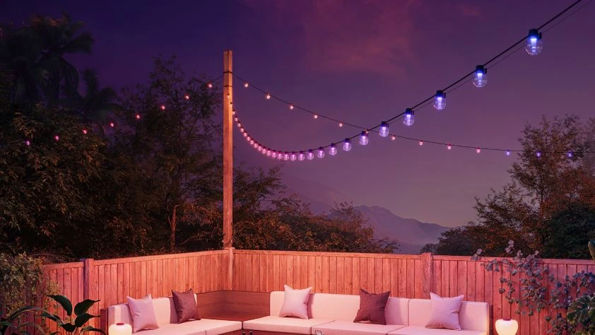 Smarte eufy Lichterkette im Garten