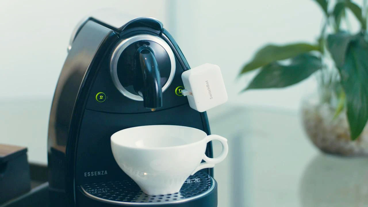 SwitchBot Bot Smart Switch Toggle an Kaffeemaschine
