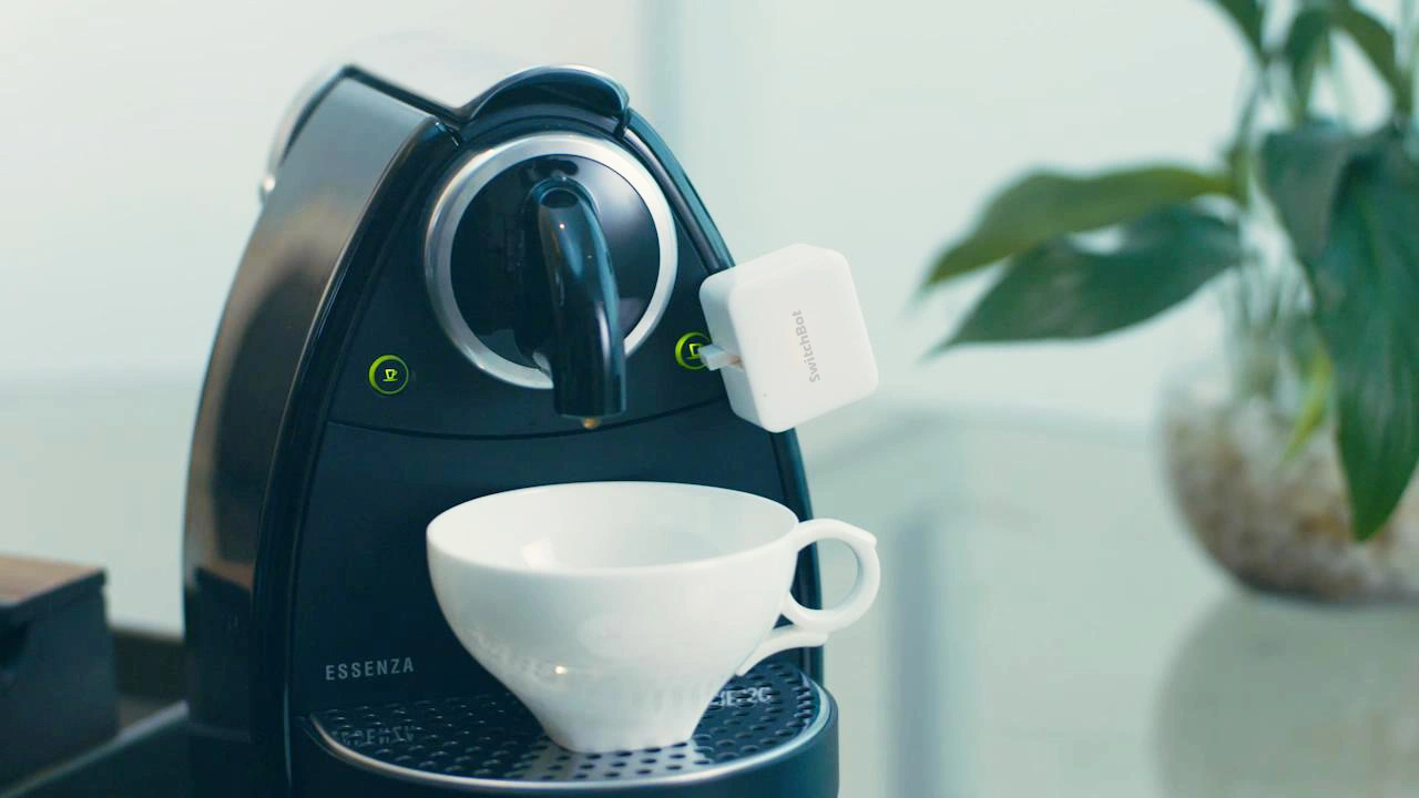SwitchBot Bot Smart Switch Toggle an Kaffeemaschine