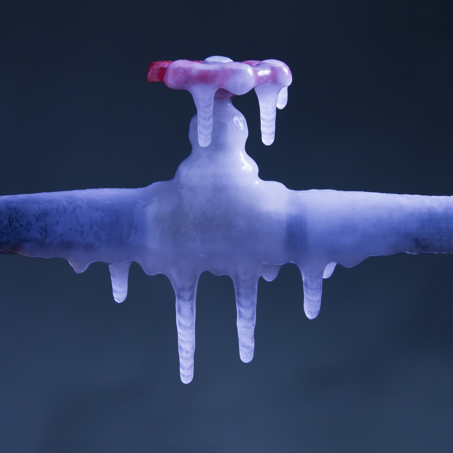 ¿Cómo evitar fugas de agua por tuberías congeladas?