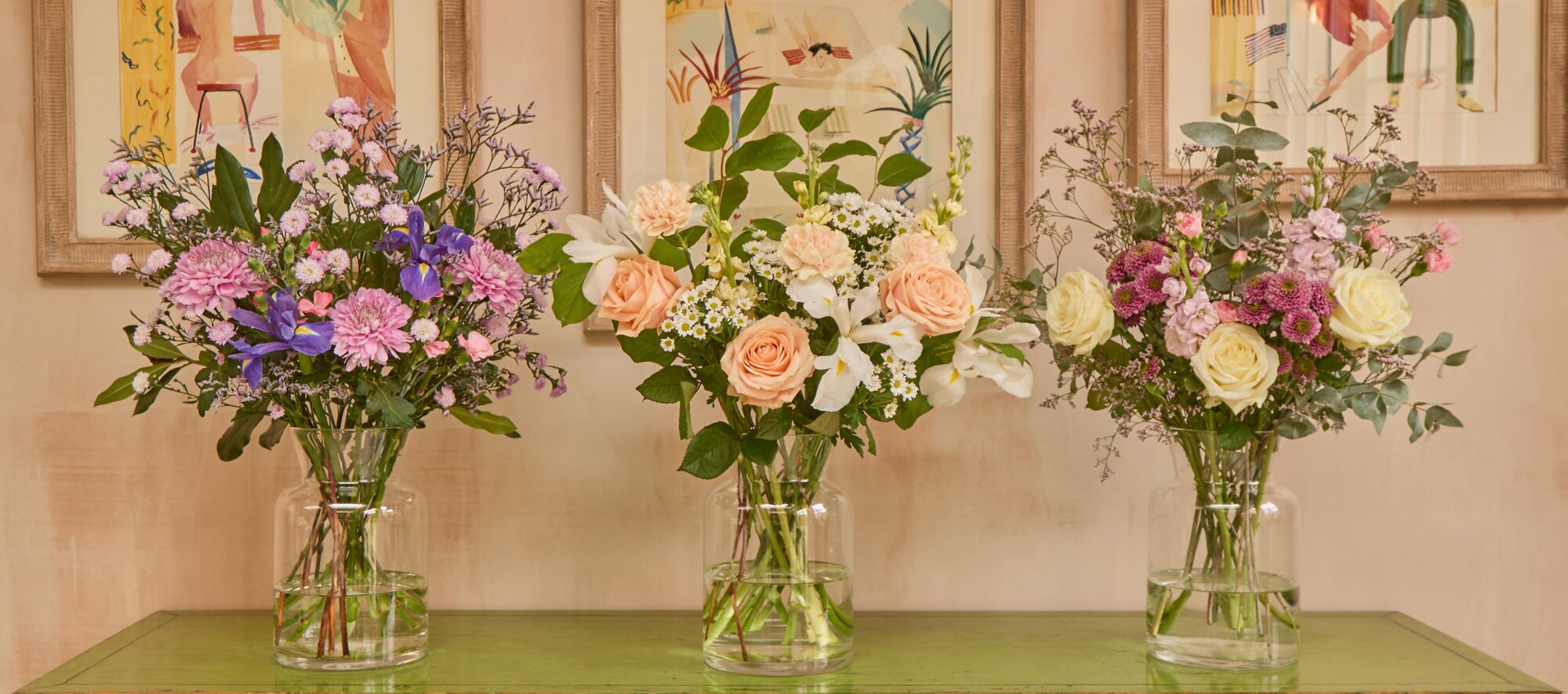 Unsure of the best flowers to send for sympathy? Take a look at our guide to sympathy flowers. Discover what colour flowers to send for sympathy and more.