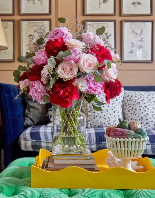 Erfahre mehr über die Unterschiede zwischen roten und rosa Rosen, ihre historische Bedeutung und ihre Rolle in deutschen Traditionen und Bräuchen.