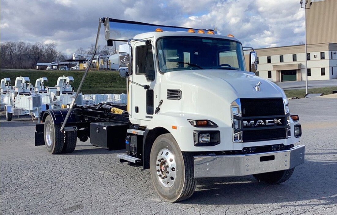 Durapack Python 28 yd Automated Side Loader