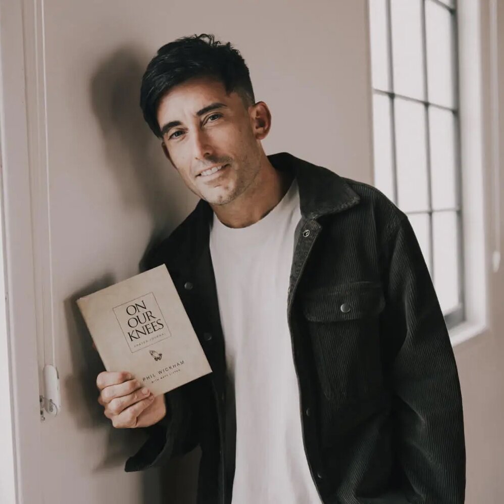 On Our Knees 40 Days to Living Boldly in Prayer by Phil Wickham