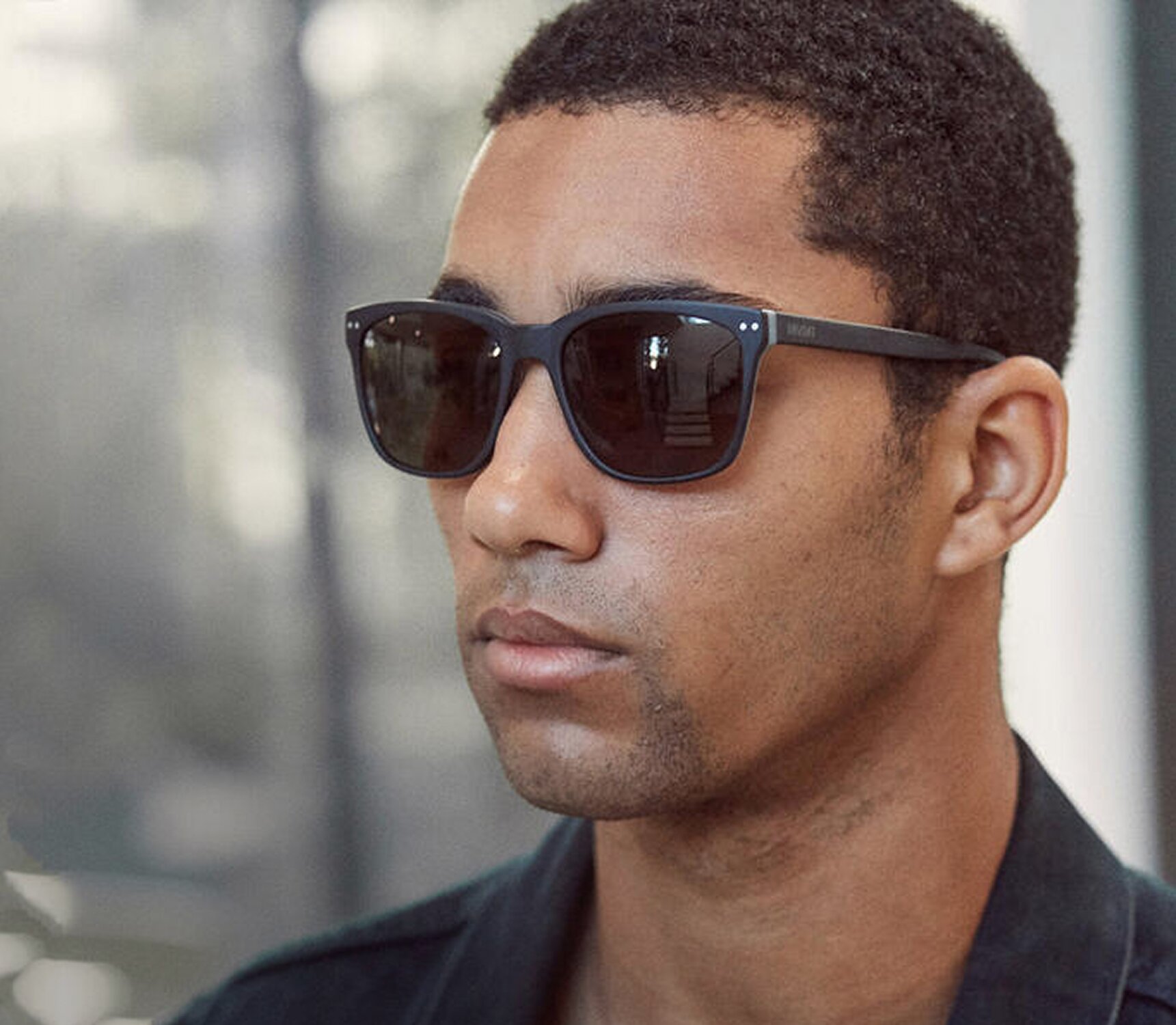 MVMT Ritual sunglasses on model
