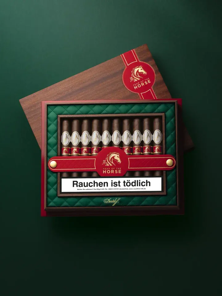 Offene Davidoff Year of the Horse 2026 Zigarrenkiste von oben gesehen.