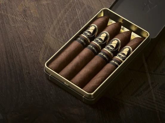 Opened tin of the «The Late Hour Series» Belicoso.